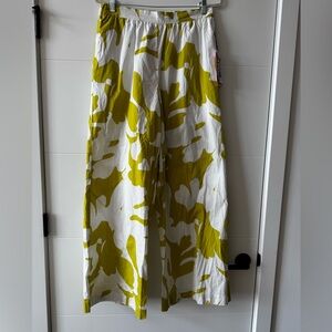 Stylish Wide Leg Pants in White and Green